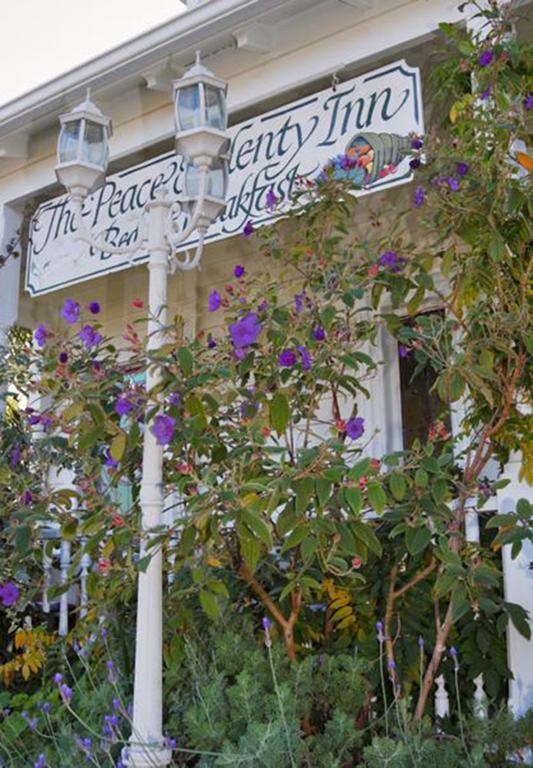 Peace And Plenty Inn Оукланд Екстериор снимка