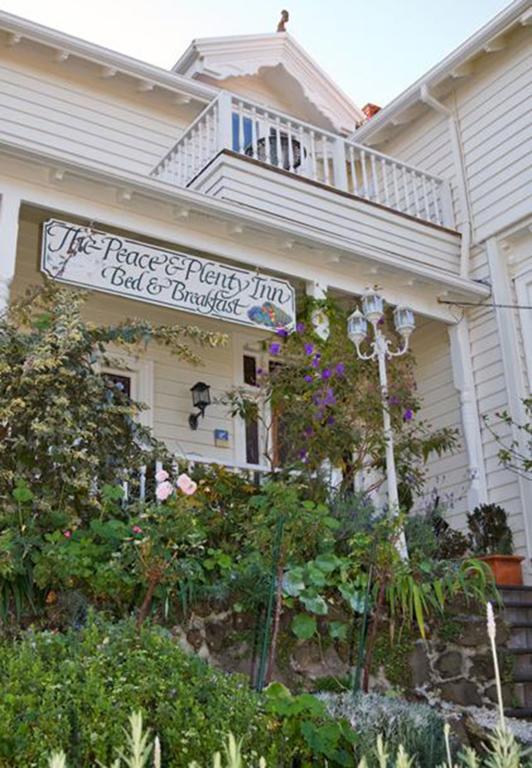 Peace And Plenty Inn Оукланд Екстериор снимка